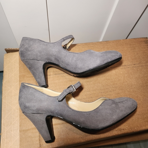 Naturalizer N5 Comfort Believe Heels Gray Suede Heels Chunky Block Heels 7 - Picture 5 of 7